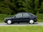 Mercedes 100 ... LA "Baby-Benz" !
